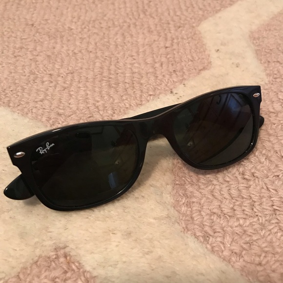 Ray ban sunglasses 🕶 - Picture 2 of 8